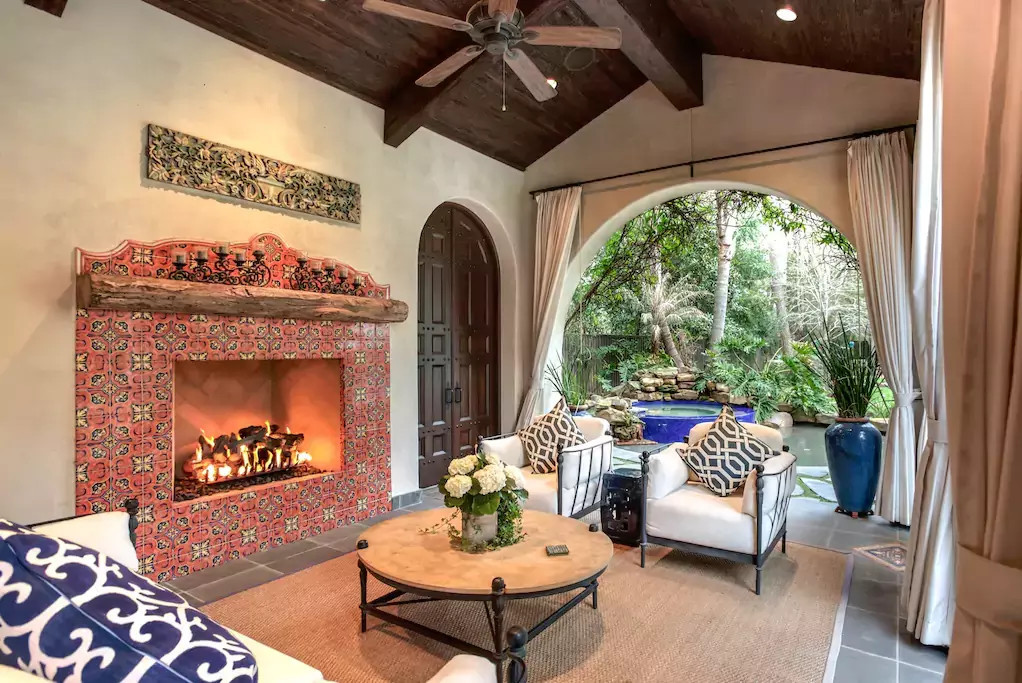 【图说】看看超级星期日，Lady Gaga 所住 Airbnb 1万美元一晚的豪宅长什么样