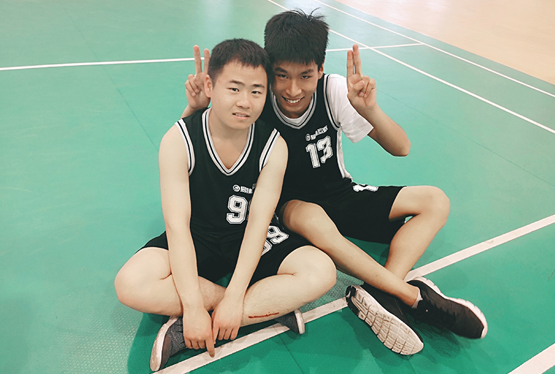 篮球赛中场休息